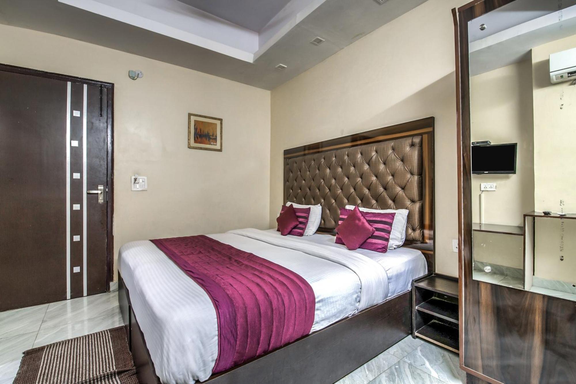 Hotel O Crosswinds Residency Indirapuram Kültér fotó