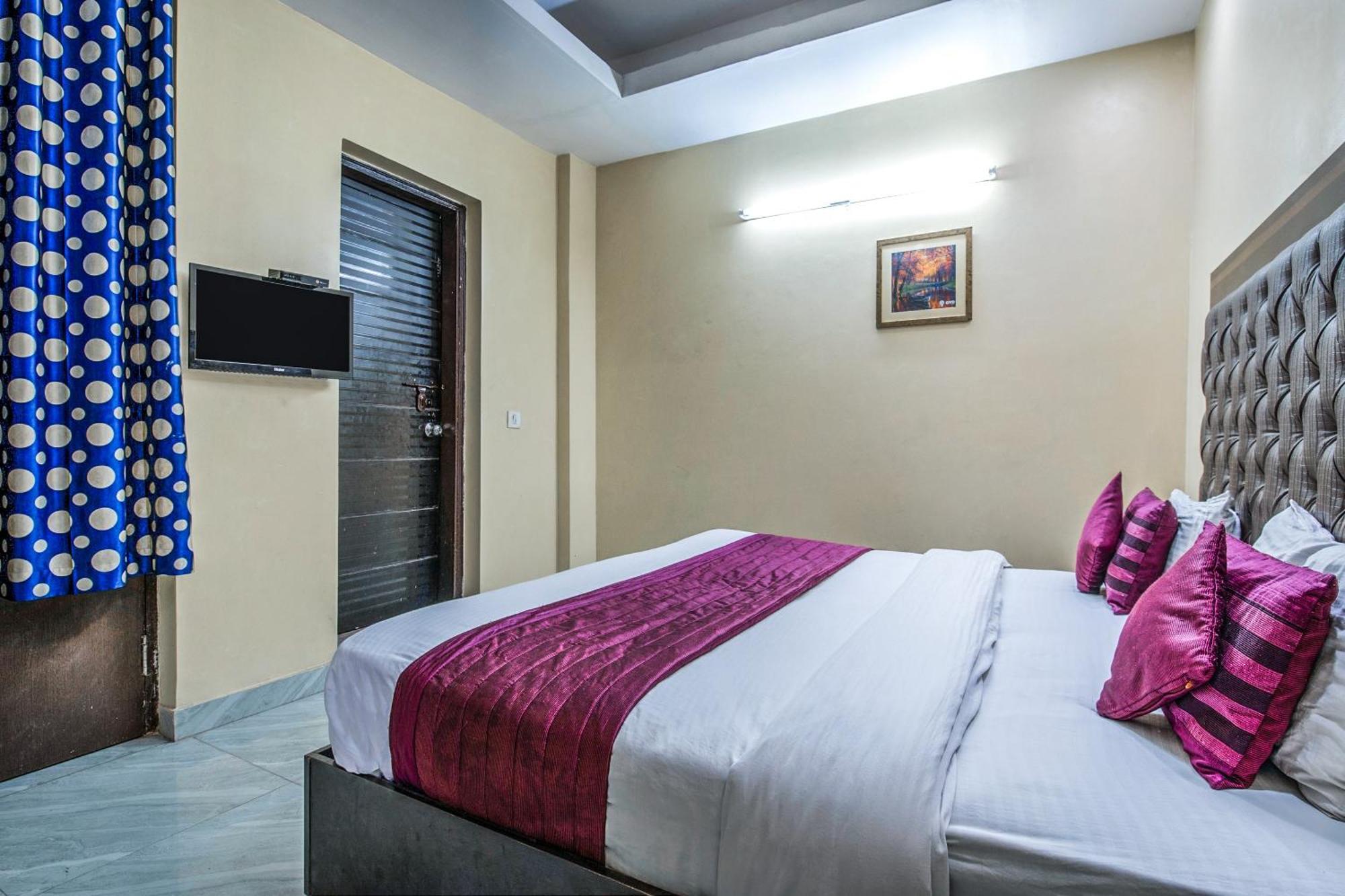 Hotel O Crosswinds Residency Indirapuram Kültér fotó