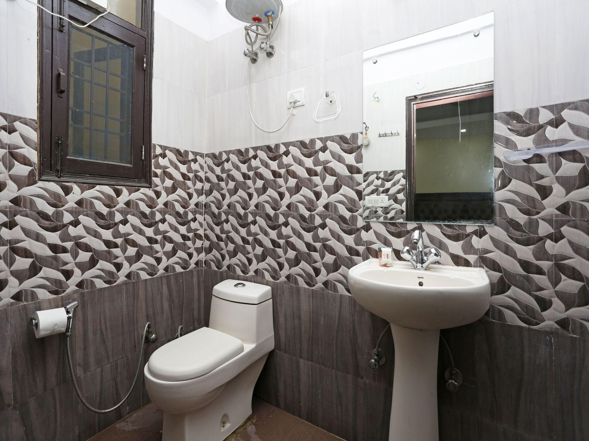 Hotel O Crosswinds Residency Indirapuram Kültér fotó