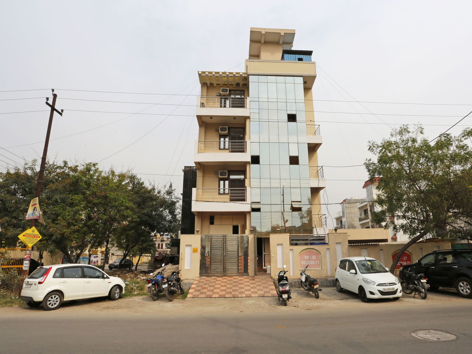 Hotel O Crosswinds Residency Indirapuram Kültér fotó